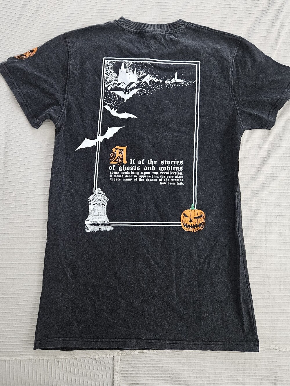 ho7s halloween sleepy hollow black tee goth ghost oversized spooky unisex top - Picture 3 of 7